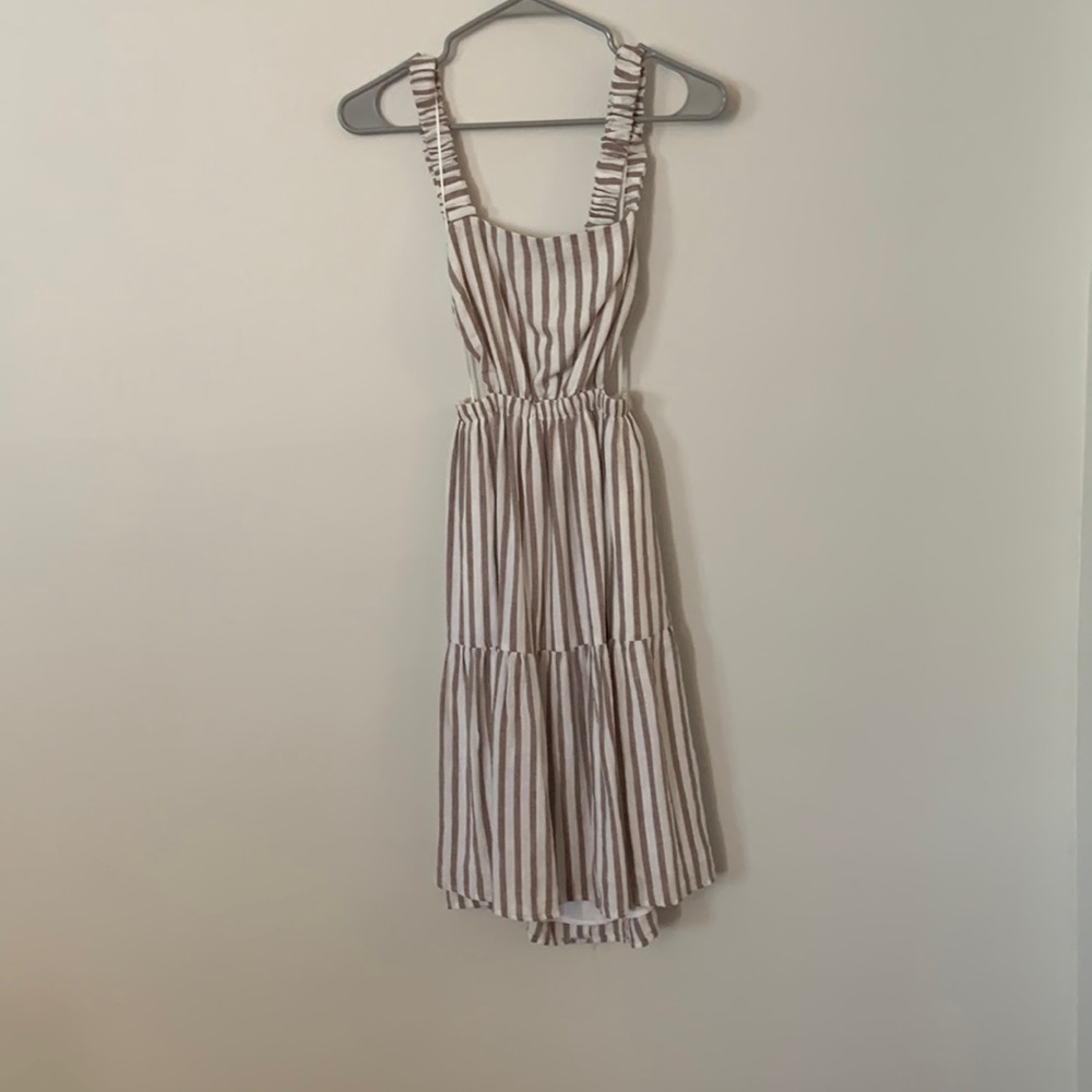 Side cutout Abercrombie dress